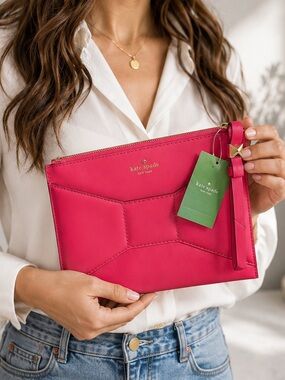 Kate Spade medium beau pouch purse. New!!